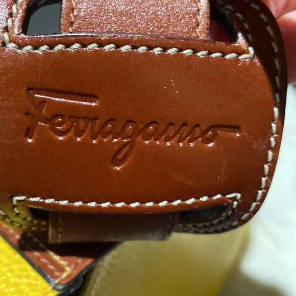 Salvatore Ferragamo handbag - Picture 3 of 10